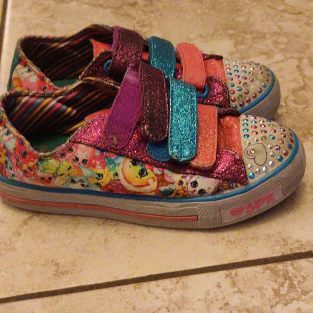 Kids Skechers size 1